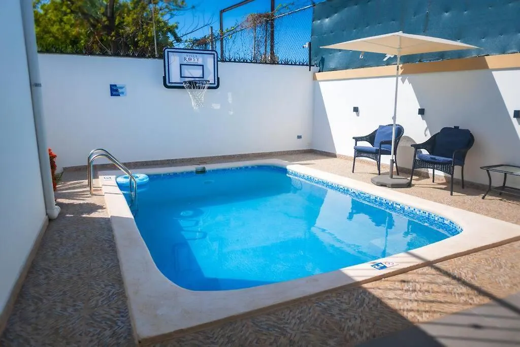 Beautiful 3 Bedroom Villa With Pool At Πουέρτο Πλάτα 0*,